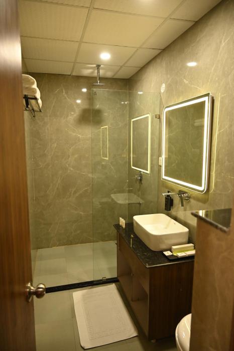 the regal crown by ritya hotels