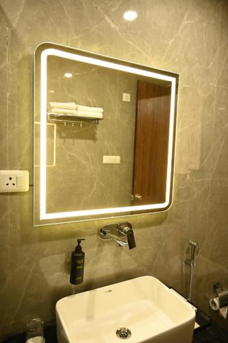 the regal crown by ritya hotels