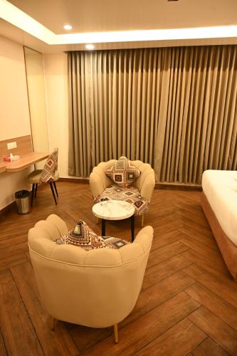 the regal crown by ritya hotels