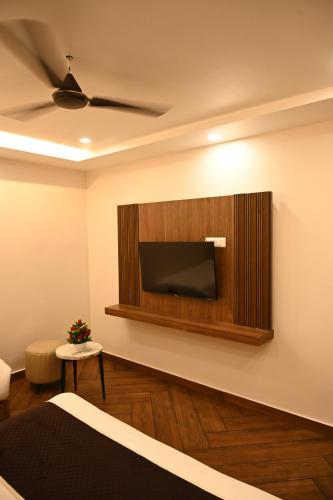 the regal crown by ritya hotels