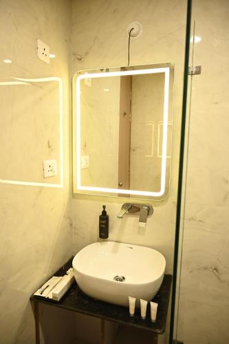 the regal crown by ritya hotels