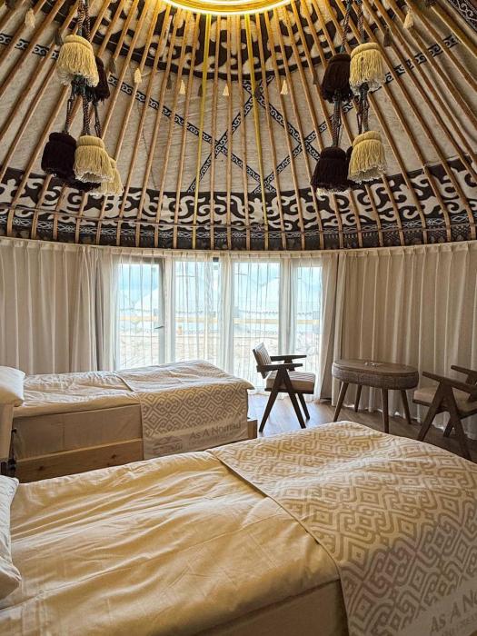 oimo tash yurt camp
