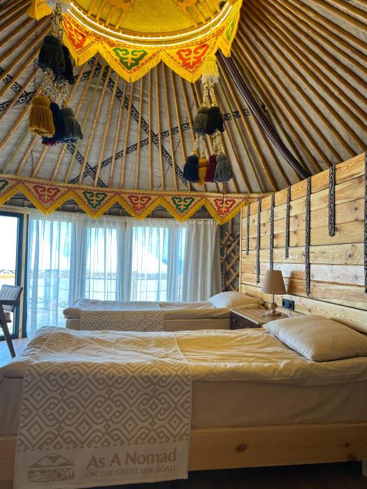 oimo tash yurt camp