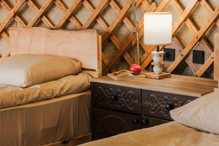 oimo tash yurt camp