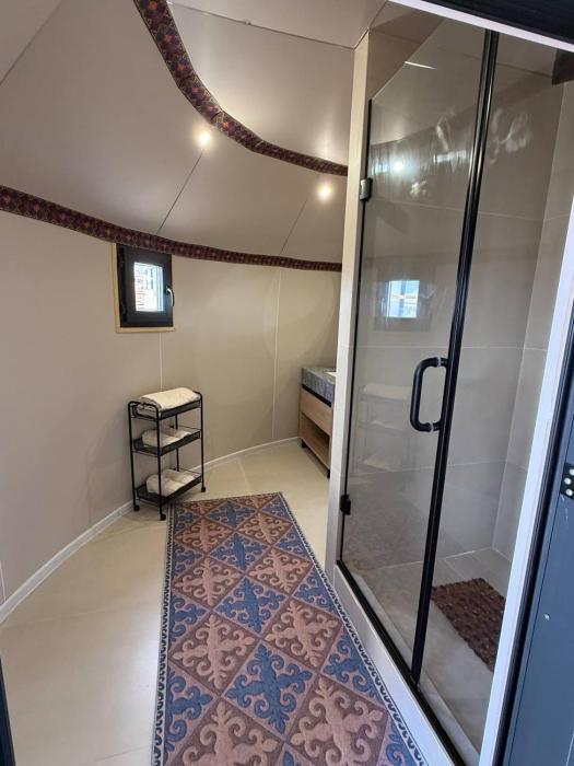 oimo tash yurt camp