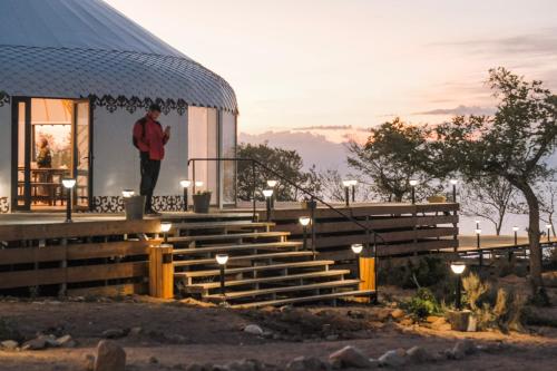 oimo tash yurt camp