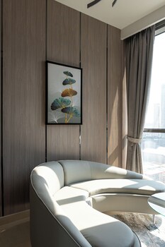 revan luay downtown dubai