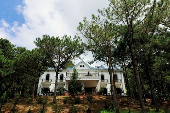 Gia An Hotel Dalat,,2 star