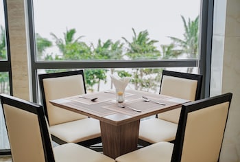 dao ngoc beach hotel da nang