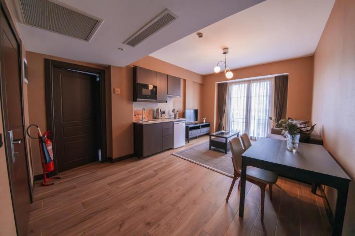 servi house
