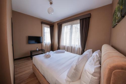 servi house