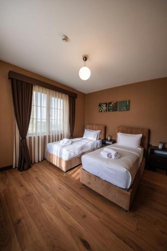 servi house