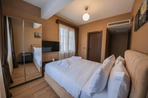 servi house