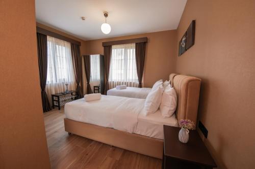 servi house