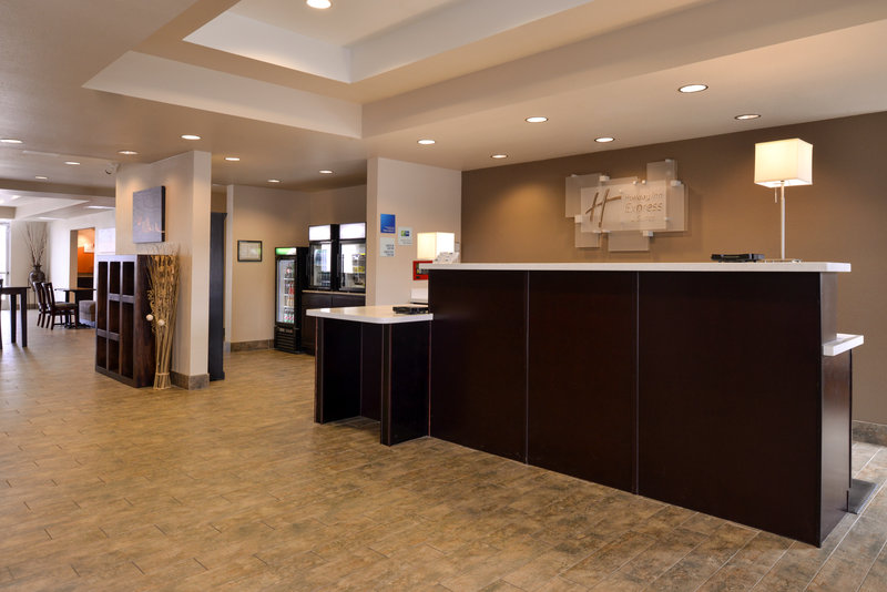 holiday inn express and suites williams by ihg
