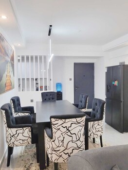 golden mango heights apartments