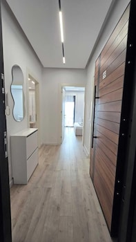 Tirent Apartment-One Bedroom Porcelan,,2 star