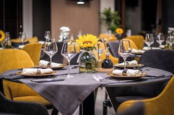 emar hotel and spa