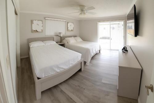 spacious family retreat port charlotte