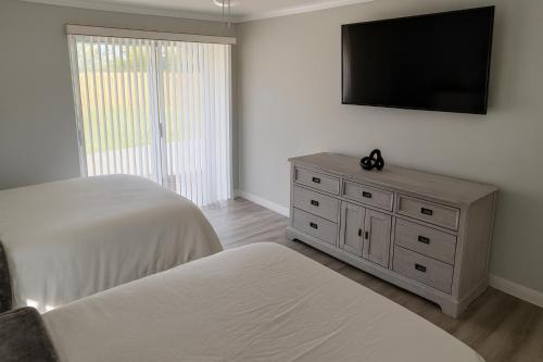 spacious family retreat port charlotte