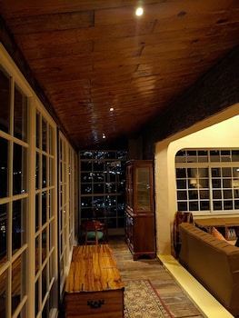 pax and opis luxury villa