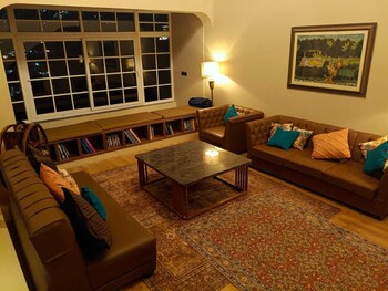 pax and opis luxury villa