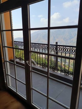 pax and opis luxury villa
