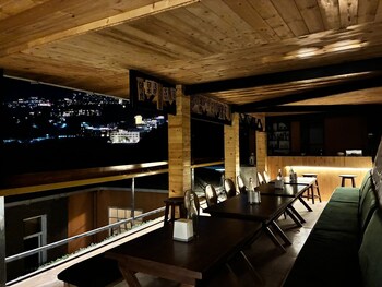 pax and opis luxury villa