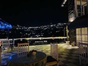 pax and opis luxury villa