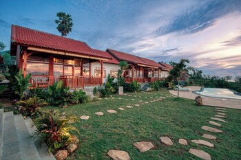seraya cove estate by manara
