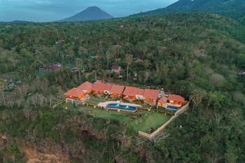 seraya cove estate by manara