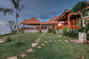 seraya cove estate by manara