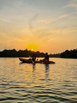 crush river villa hikkaduwa