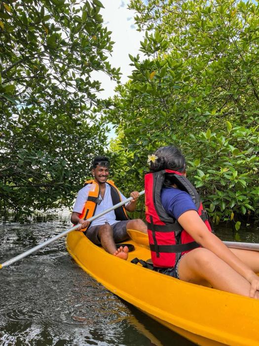 crush river villa hikkaduwa