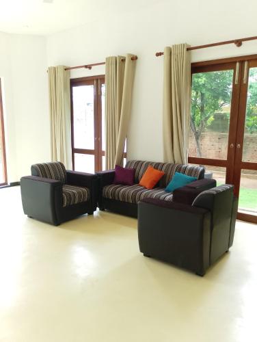 crush river villa hikkaduwa