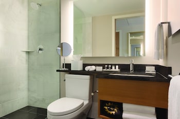 executive hotel le soleil new york