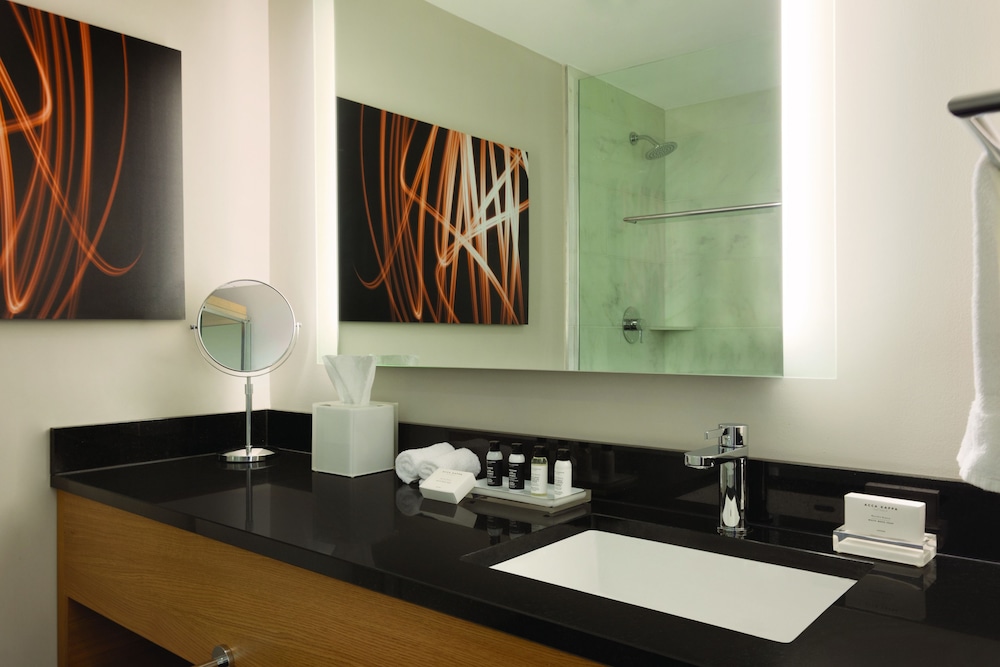 executive hotel le soleil new york