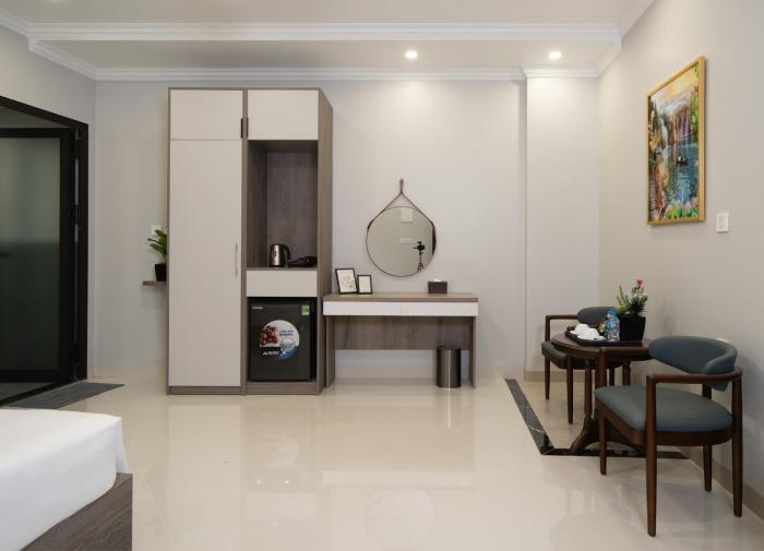 diamond light hotel