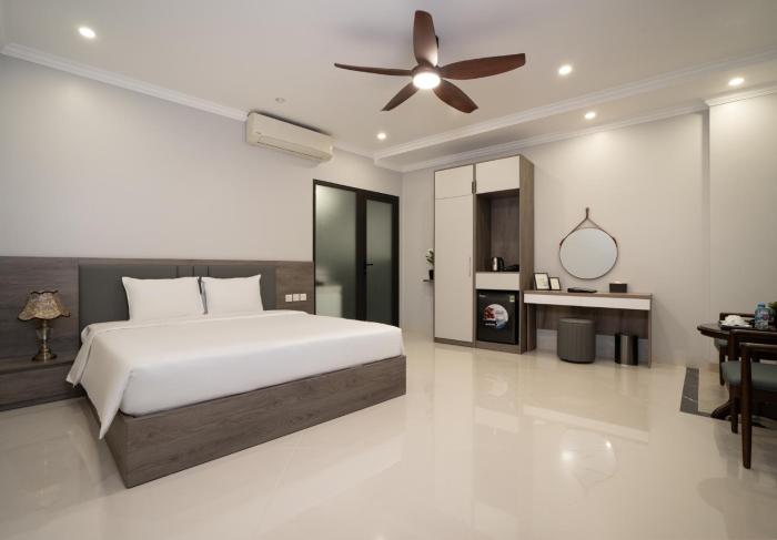 diamond light hotel