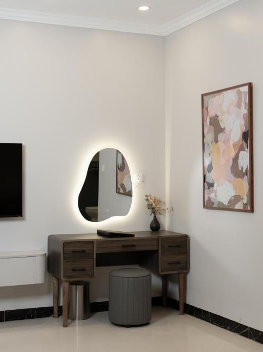 diamond light hotel