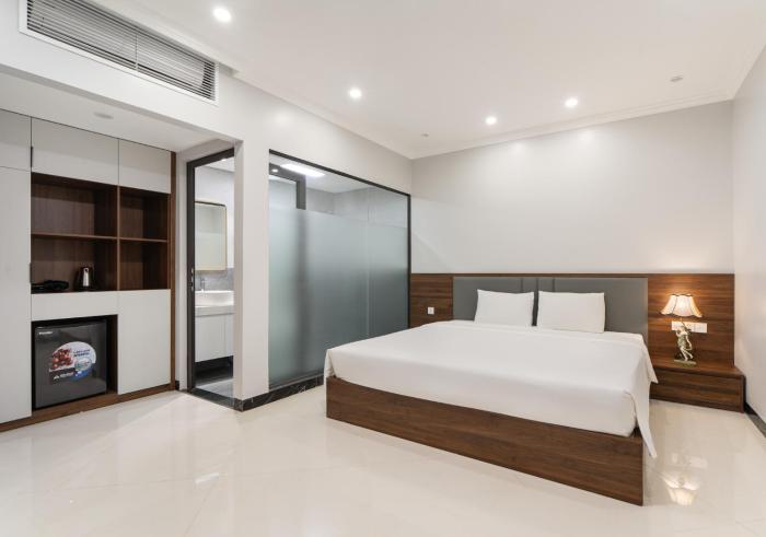 diamond light hotel