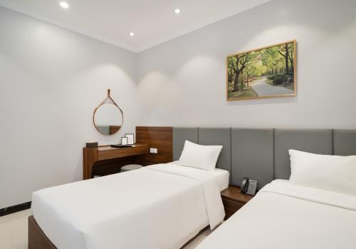 diamond light hotel