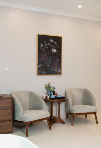 diamond light hotel