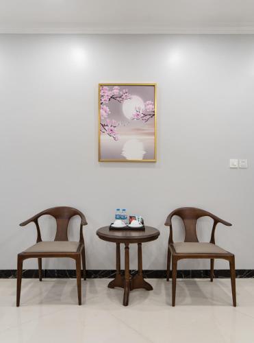 diamond light hotel