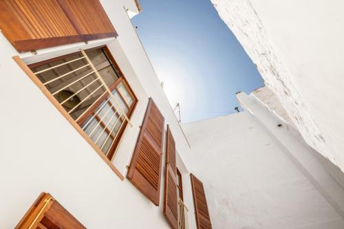 ses sis roses hotel