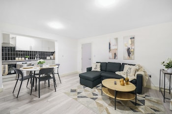 Shirland Road Flat,,2 star