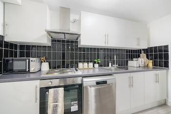 Shirland Road Flat,,2 star