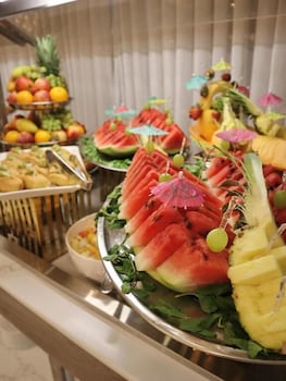 odest hotel al madina