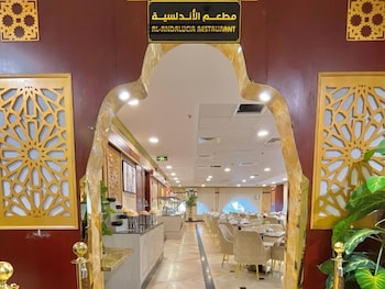 odest hotel al madina