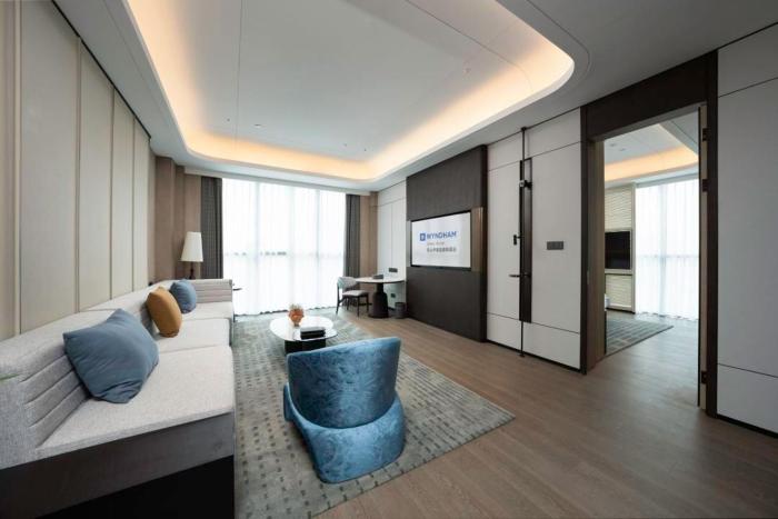 wyndham leshan downtown